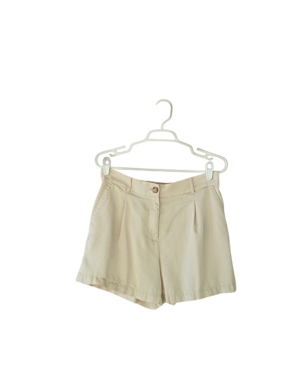 LOFT Cream High Waisted Pleat Front 5" Shorts Size 6